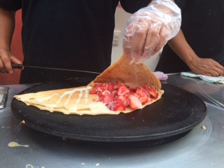 CREPA DE FRESAS CON LECHERA